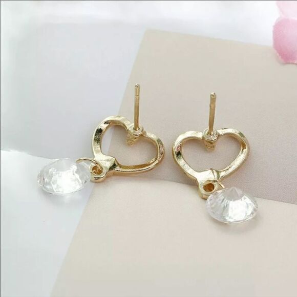 The Love Heart Crystal Drop Dangle Earrings - Picture 4 of 6
